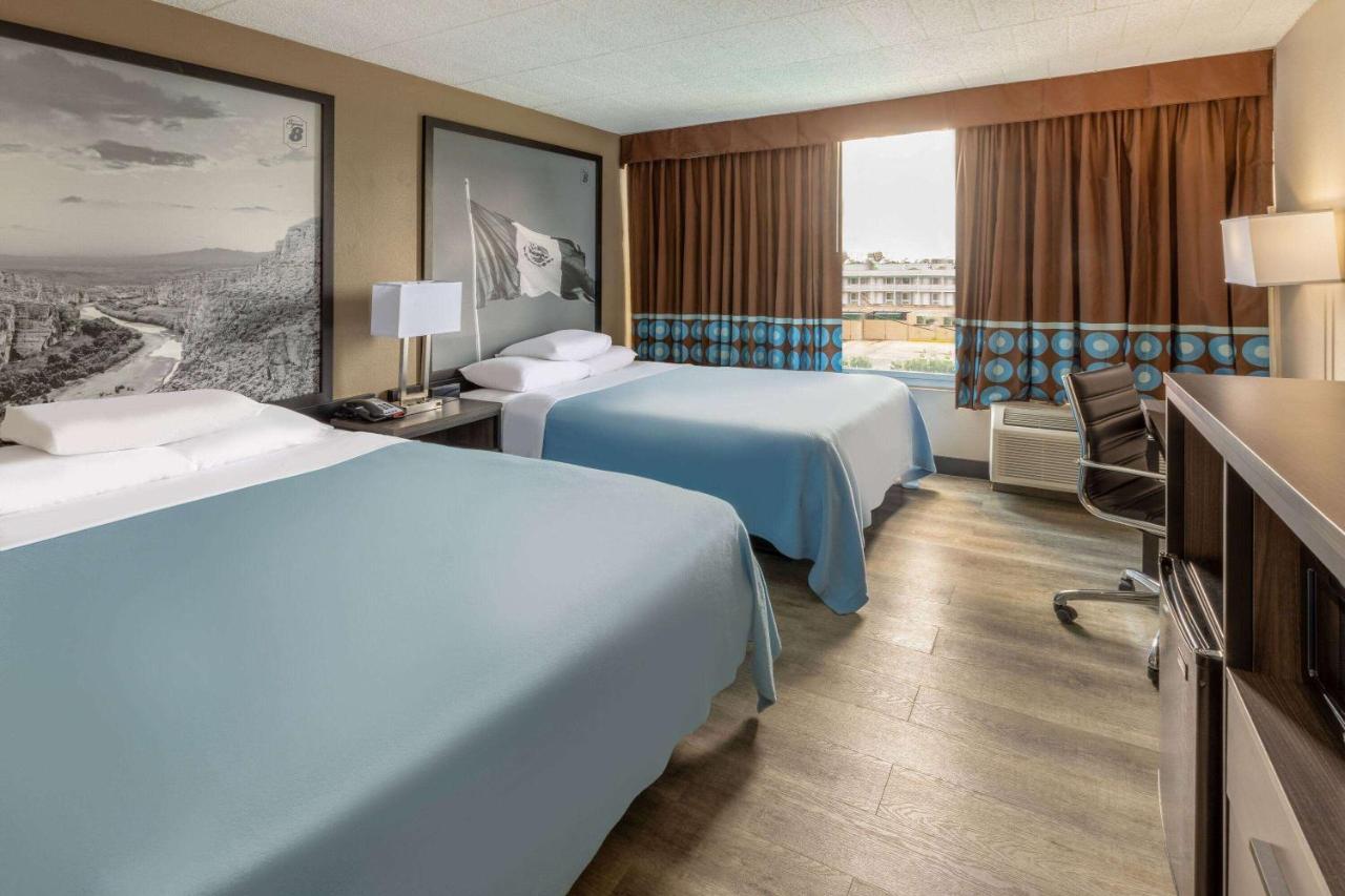 ホテル Super 8 By Wyndham ラレド エクステリア 写真